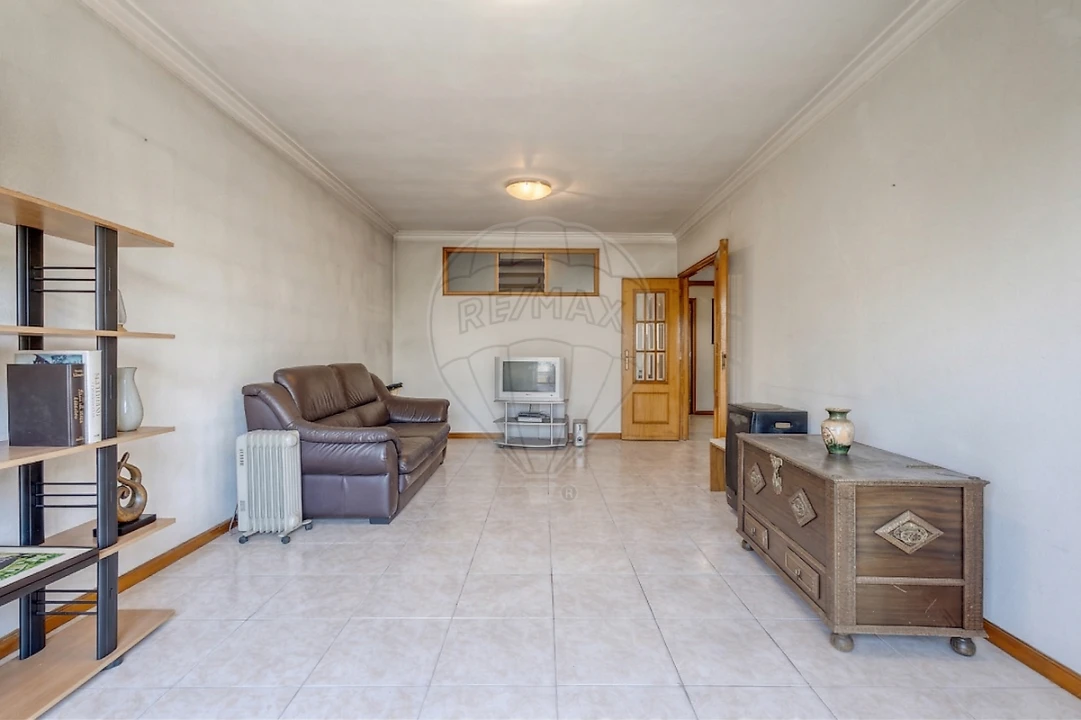 Apartamento T2 para Venda em Canelas Foto 17