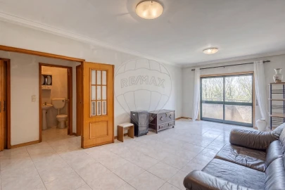 Apartamento T2 para Venda em Canelas