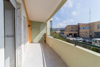 Apartamento T2 para Venda em Sobral de Monte Agraço
