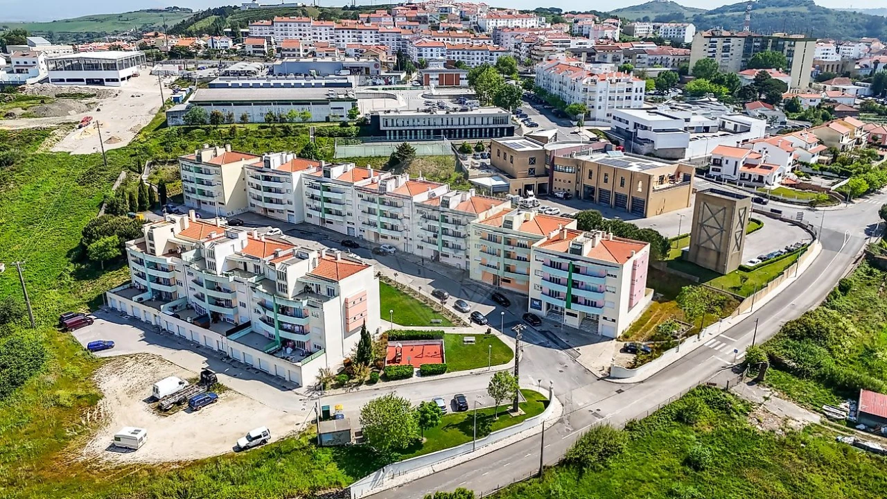 Apartamento T2 para Venda em Sobral de Monte Agraço Foto 28