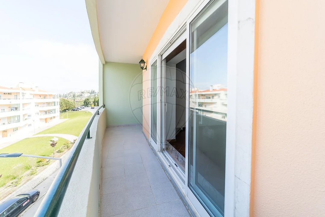 Apartamento T2 para Venda em Sobral de Monte Agraço Foto 10