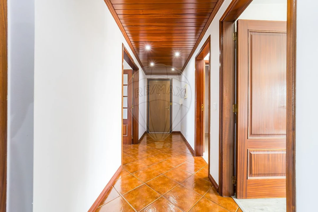 Apartamento T2 para Venda em Sobral de Monte Agraço Foto 9