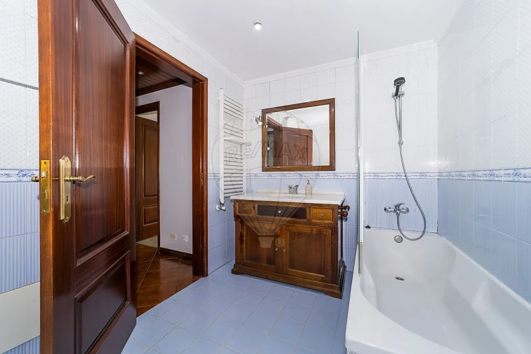 Apartamento T2 para Venda em Sobral de Monte Agraço Foto 8