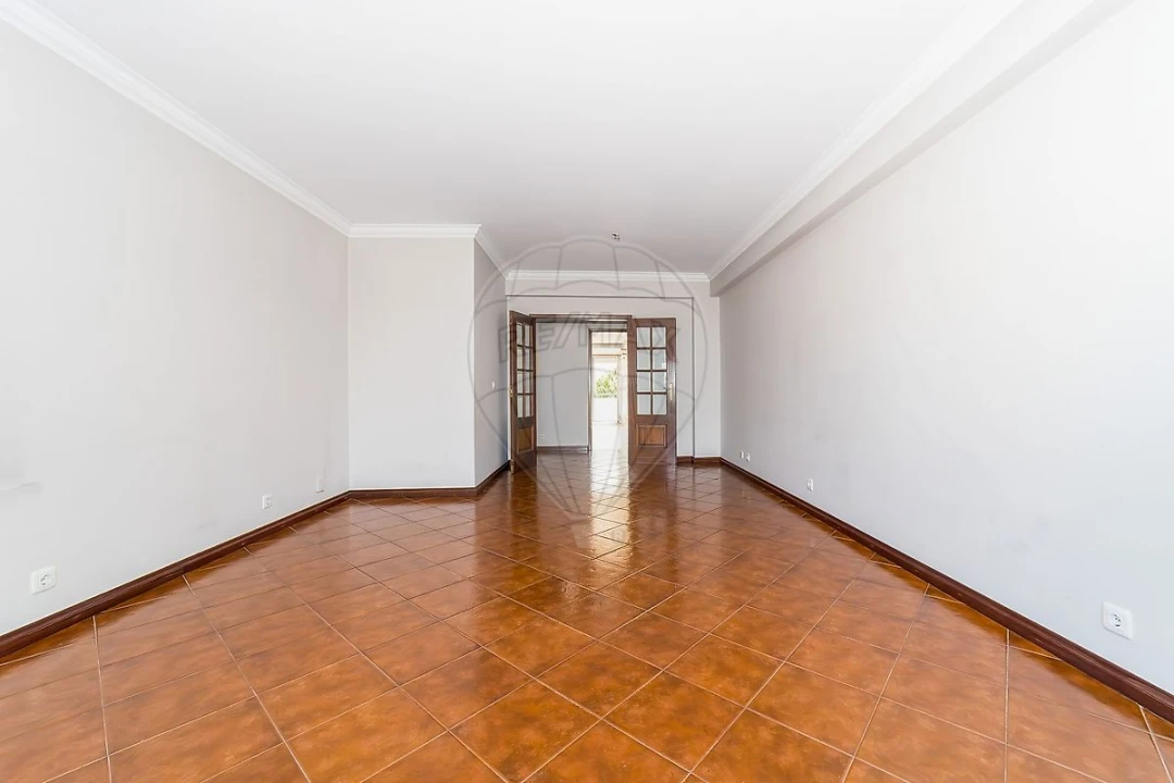 Apartamento T2 para Venda em Sobral de Monte Agraço Foto 12