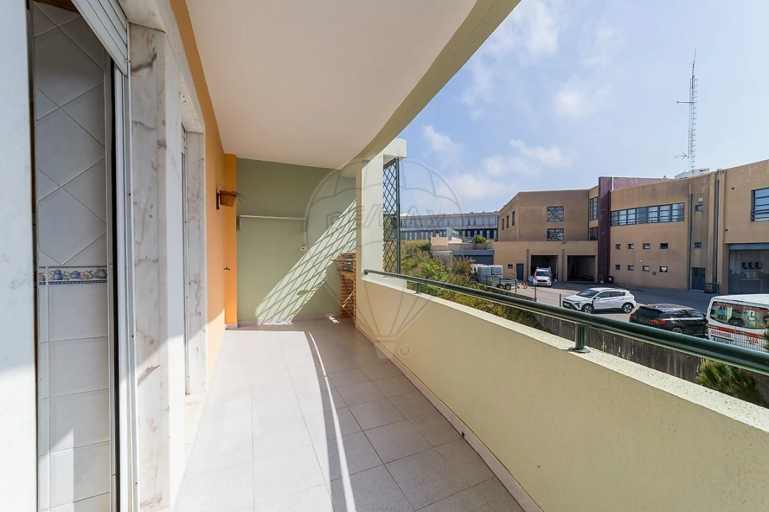 Apartamento T2 para Venda em Sobral de Monte Agraço Foto 17