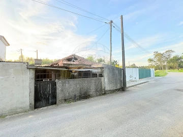Moradia T3 para Venda em São Paio de Oleiros