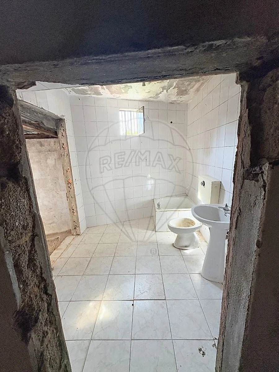 Moradia T3 para Venda em São Paio de Oleiros Foto 10