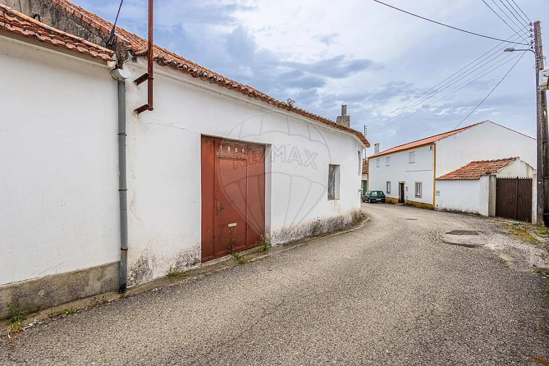 Armazém para Venda em Manique do Intendente, Vila Nova de São Pedro e Maçussa Foto 1