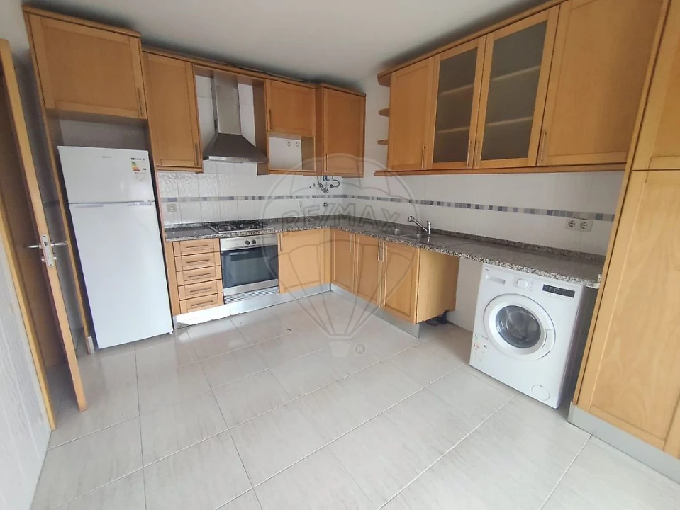Apartamento T3 para Venda em Azambuja Foto 18