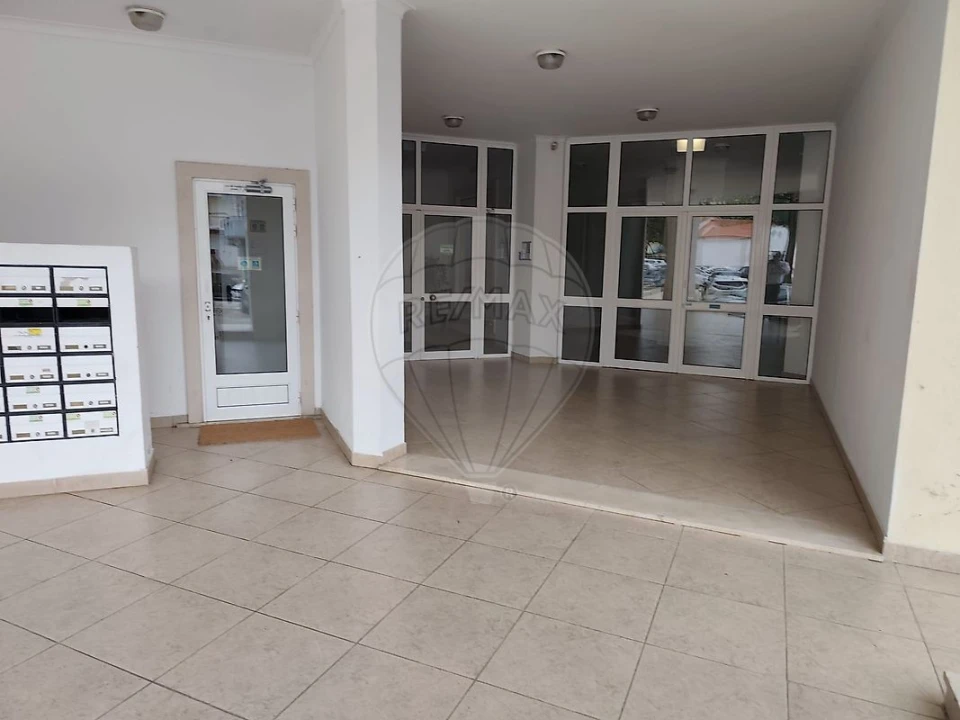 Apartamento T3 para Venda em Azambuja Foto 13