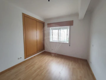 Apartamento T3 para Venda em Azambuja