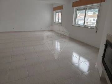 Apartamento T3 para Venda em Azambuja