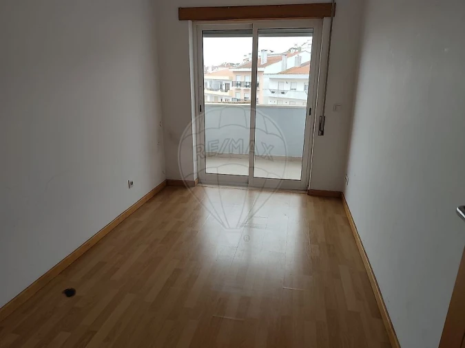 Apartamento T3 para Venda em Azambuja Foto 9