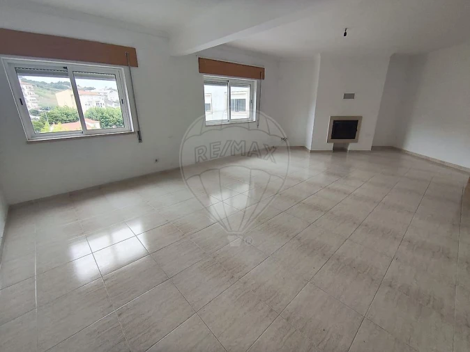 Apartamento T3 para Venda em Azambuja Foto 10