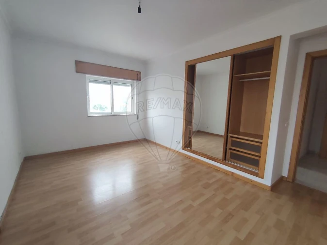 Apartamento T3 para Venda em Azambuja Foto 21