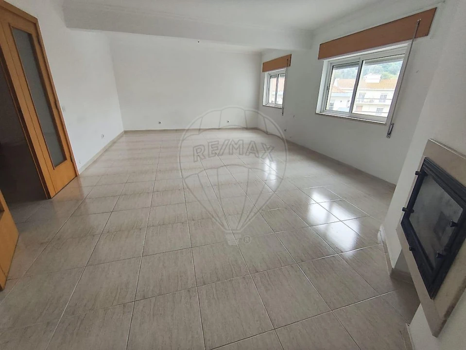 Apartamento T3 para Venda em Azambuja Foto 7