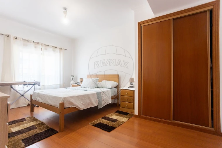 Apartamento T2 para Venda em Benavente Foto 2