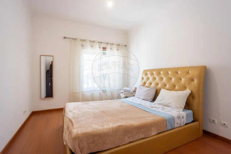 Apartamento T2 para Venda em Benavente Foto 3