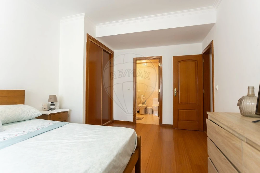 Apartamento T2 para Venda em Benavente Foto 6