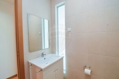 Apartamento T3 para Arrendamento em Areeiro