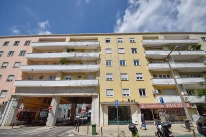 Apartamento T3 para Arrendamento em Areeiro