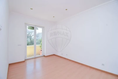 Apartamento T3 para Arrendamento em Areeiro
