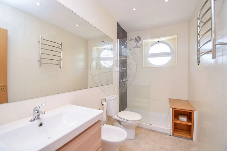 Apartamento T3 para Arrendamento em Areeiro Foto 3
