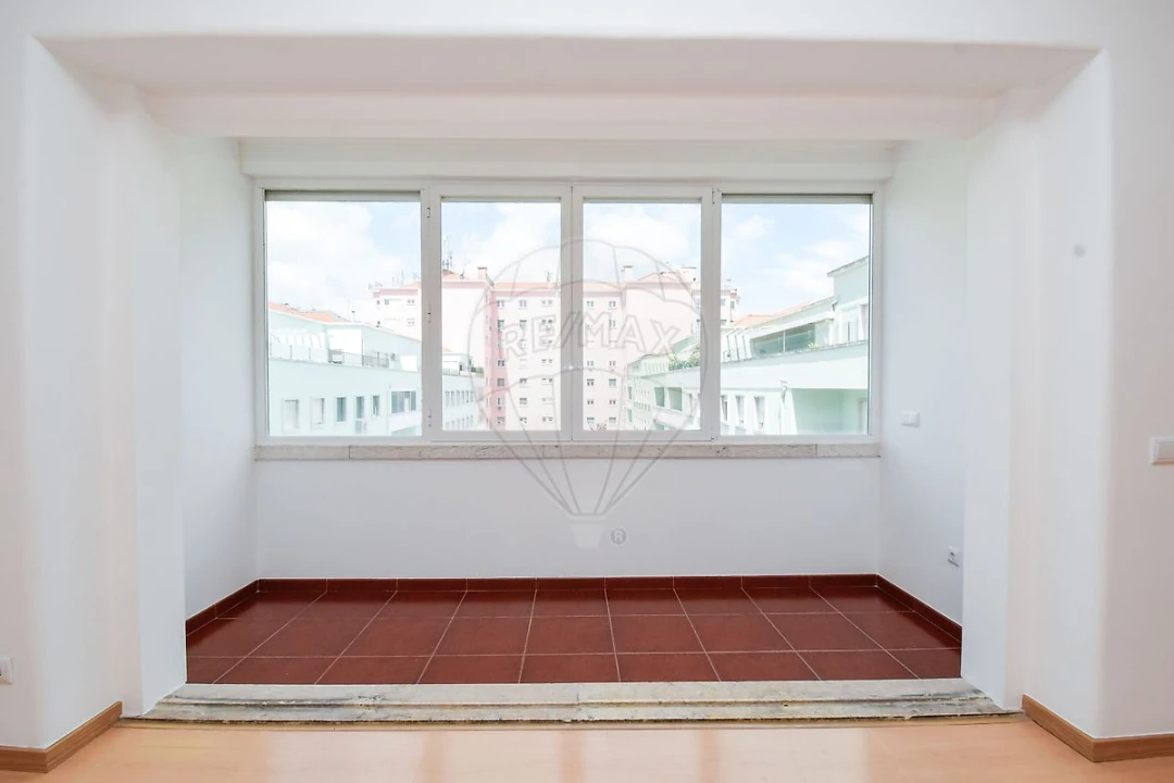 Apartamento T3 para Arrendamento em Areeiro Foto 12