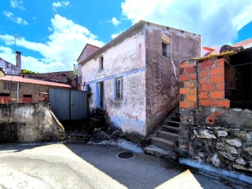 Moradia T1 para Venda em Gesteira e Brunhós
