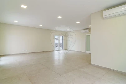 Moradia T4 para Venda em Ericeira