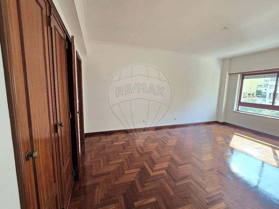 Apartamento T2 para Arrendamento em Póvoa de Santa Iria e Forte da Casa Foto 19
