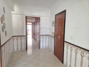 Apartamento T2 para Arrendamento em Póvoa de Santa Iria e Forte da Casa