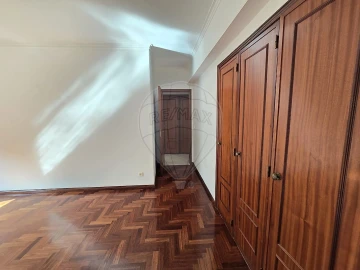 Apartamento T2 para Arrendamento em Póvoa de Santa Iria e Forte da Casa