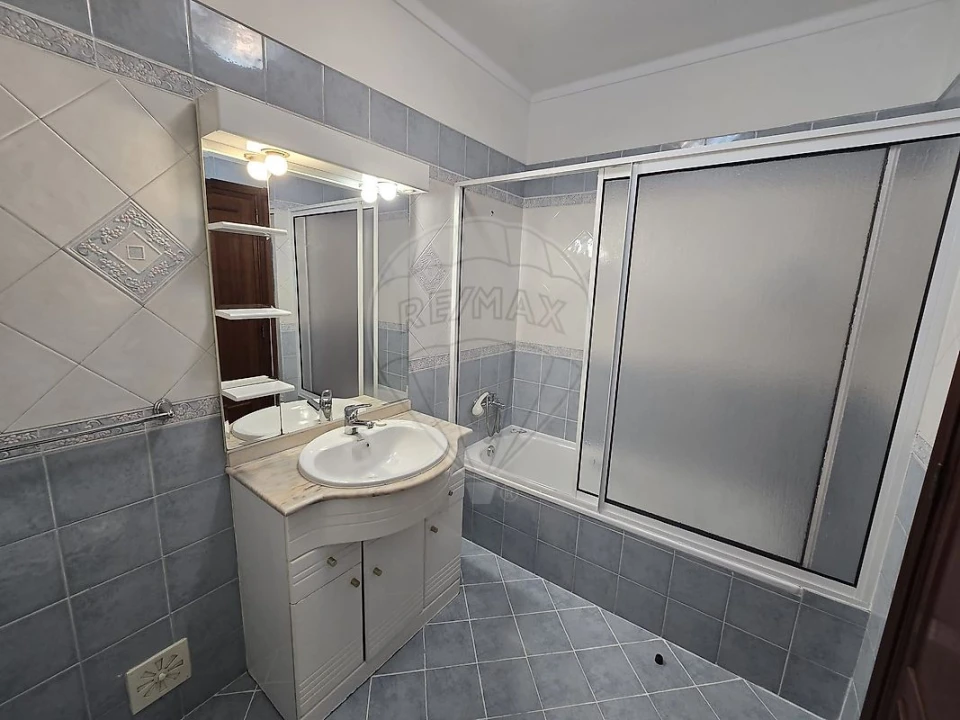 Apartamento T2 para Arrendamento em Póvoa de Santa Iria e Forte da Casa Foto 29
