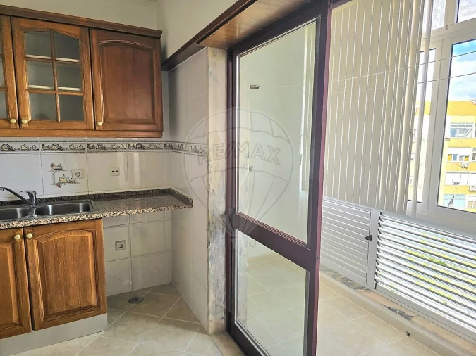 Apartamento T2 para Arrendamento em Póvoa de Santa Iria e Forte da Casa Foto 25