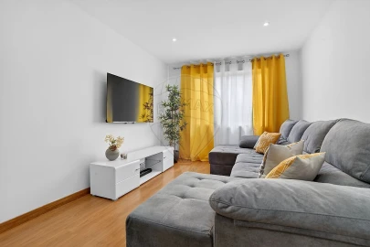 Apartamento T3 para Venda em Vialonga