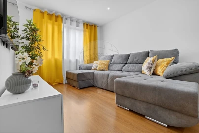Apartamento T3 para Venda em Vialonga
