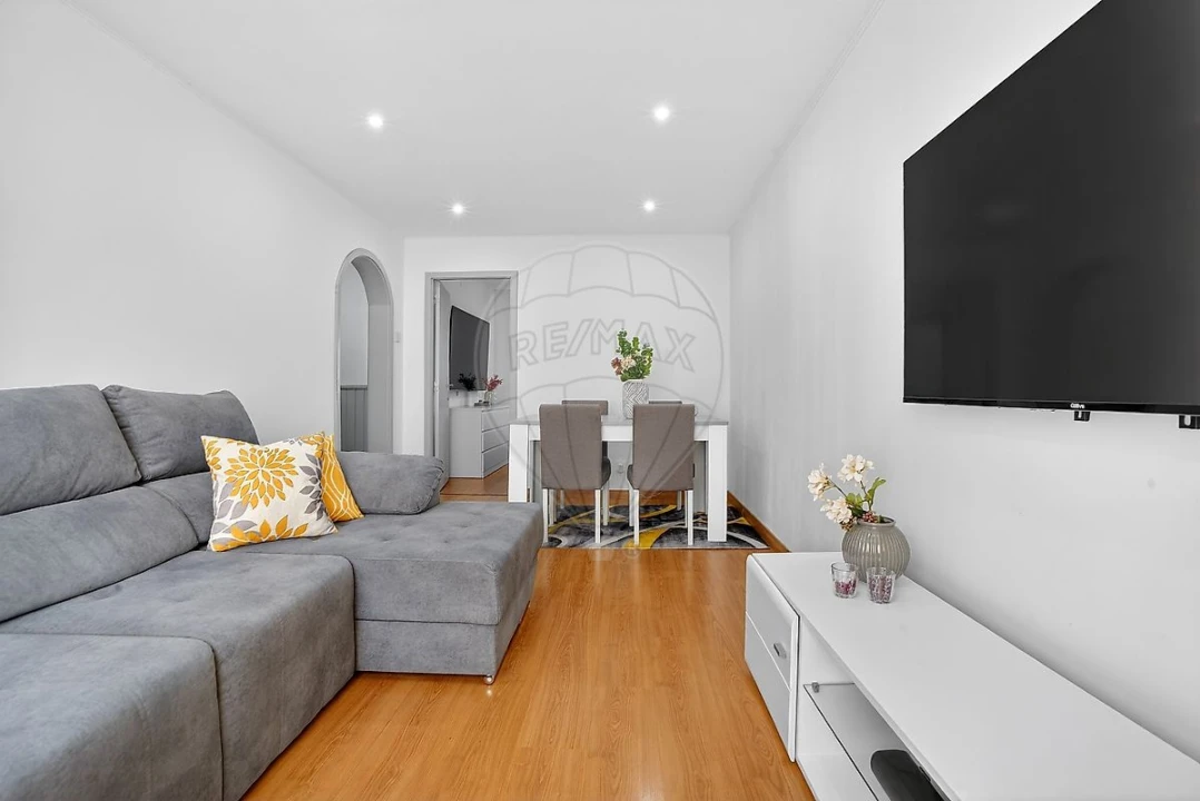 Apartamento T3 para Venda em Vialonga Foto 3