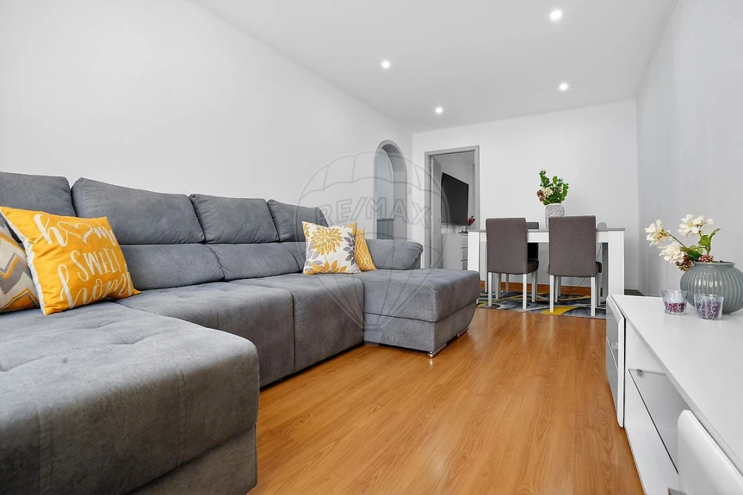 Apartamento T3 para Venda em Vialonga Foto 5