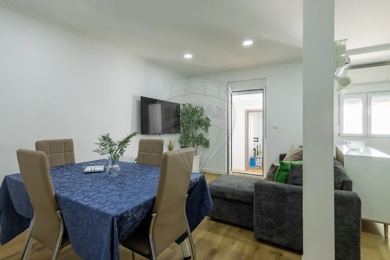Apartamento T2 para Venda em Odivelas Foto 13