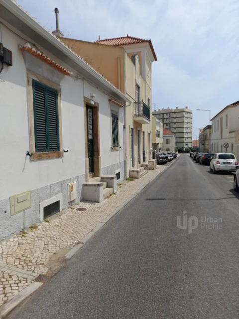 Apartamento T1 para Arrendamento em Carcavelos e Parede