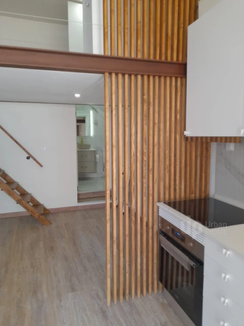 Apartamento T1 para Arrendamento em Carcavelos e Parede