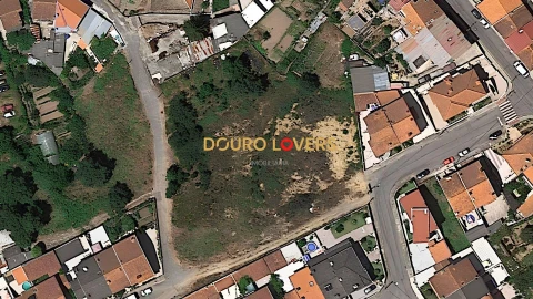 Terreno para Venda em Fânzeres e São Pedro da Cova