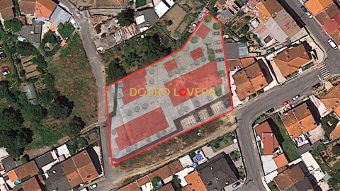 Terreno para Venda em Fânzeres e São Pedro da Cova