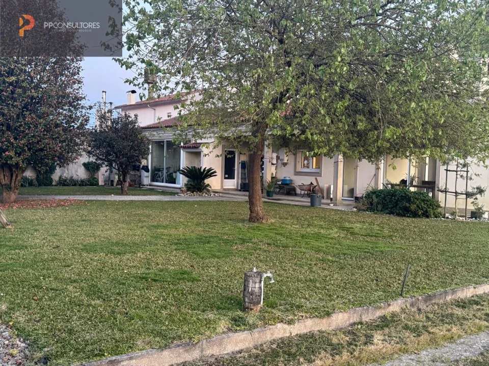 Moradia T7 para Venda em Oliveira do Bairro Foto 28