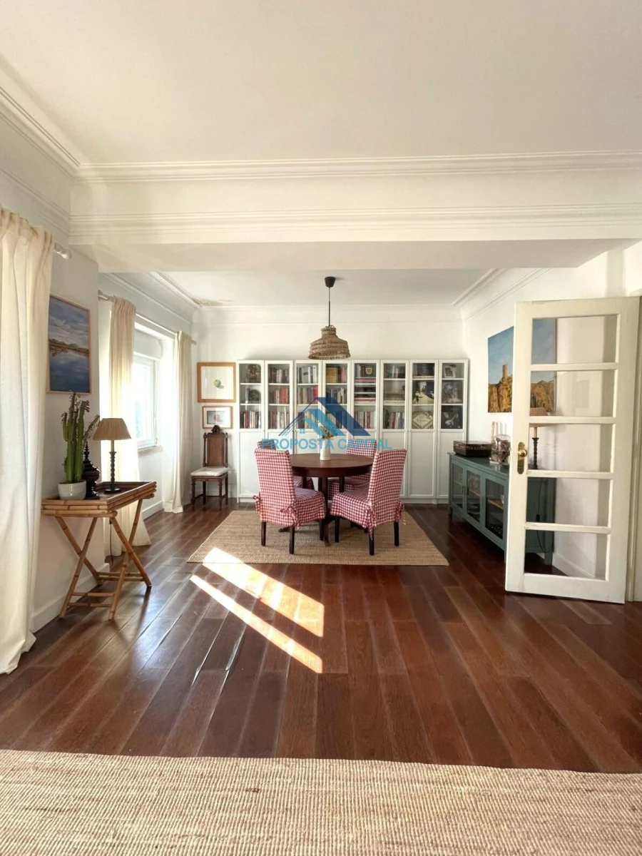 Apartamento T3 para Venda em Areeiro Foto 3