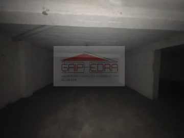 Loja para Venda em Marrazes e Barosa