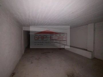 Loja para Venda em Marrazes e Barosa