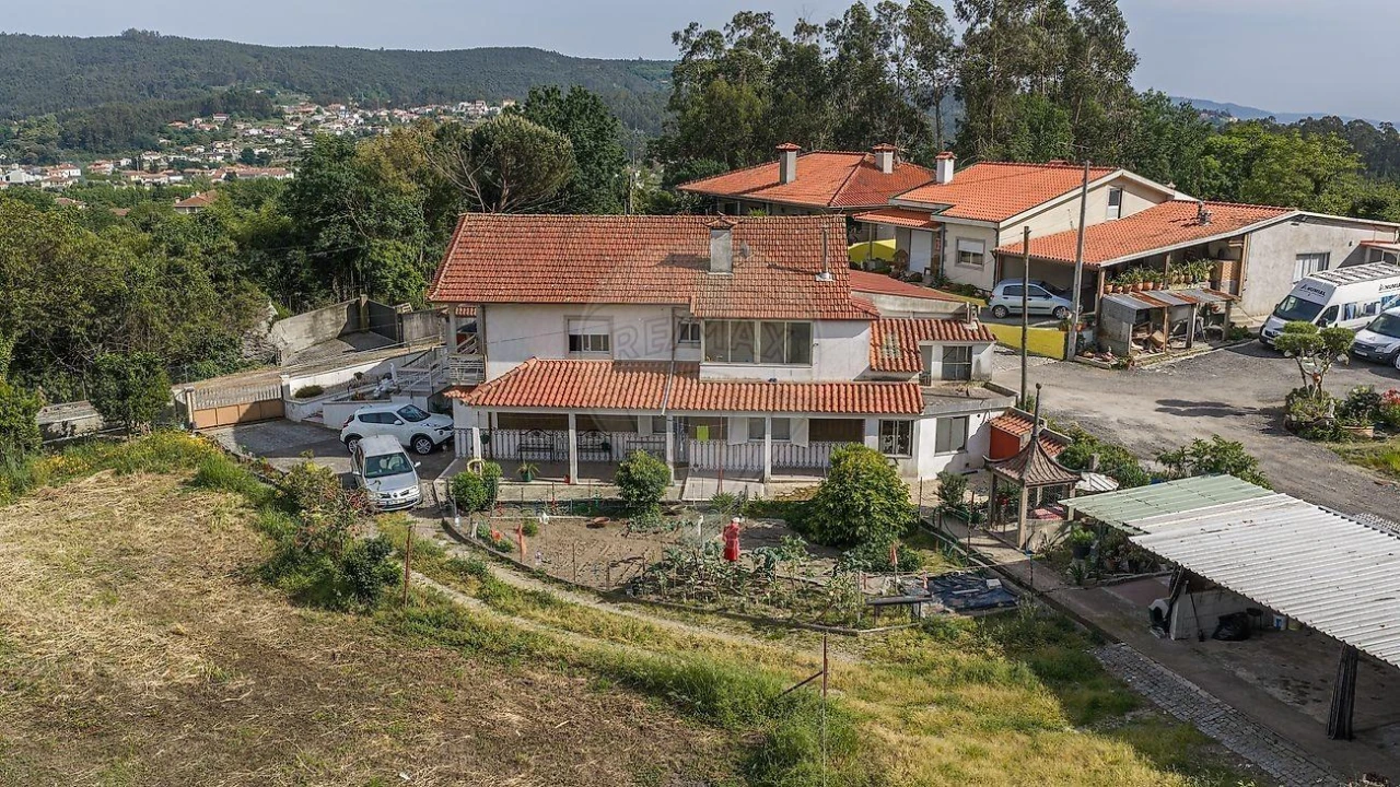 Moradia T3 para Venda em Cruz Foto 37