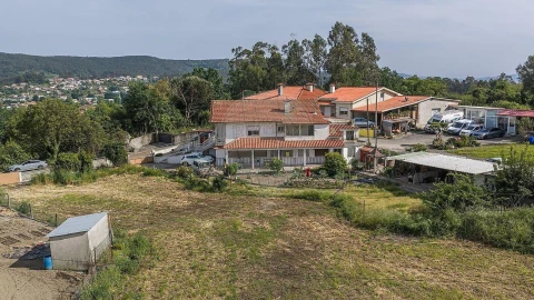 Moradia T3 para Venda em Cruz